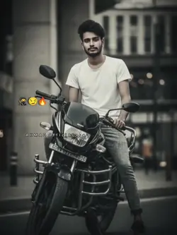 Reveal cinematic pe motocicletă