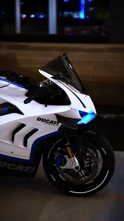 Moto/ Ducati 
