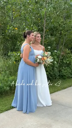 Bride and sister 