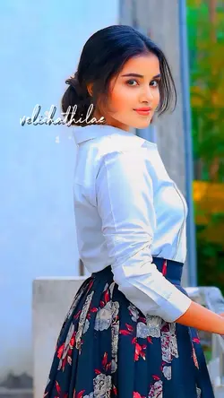 Veesum velichathilae