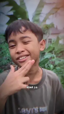 aku prihatin makin
