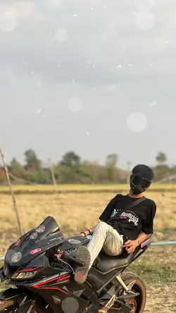 ไม่มีประโยชน์🖤