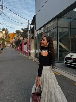 ⋆𐙚 she looks just 