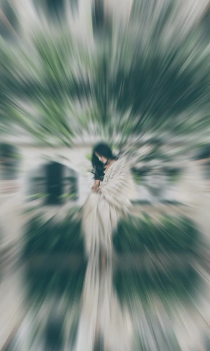 একটা মেয়ে কে 