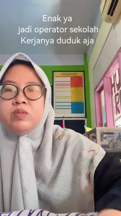 Operator sekolah