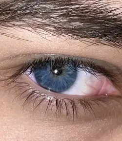 Eye colours 
