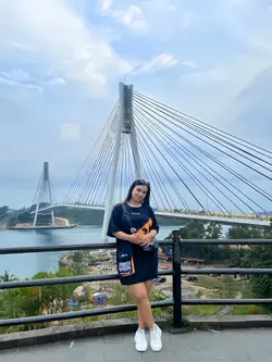 fitur zoom ai expand