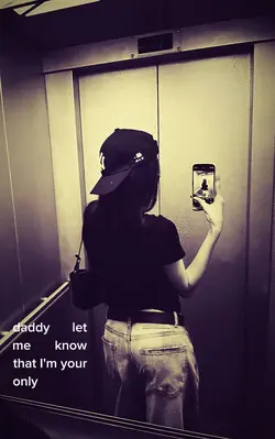 Gangster's wife 