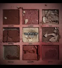 Eyeshadow palette 