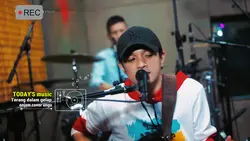 terang dalam gelap