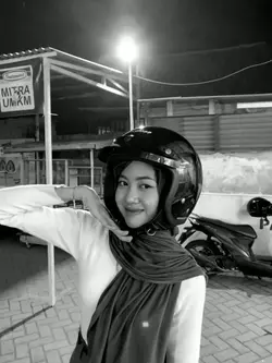 live foto hitamputih