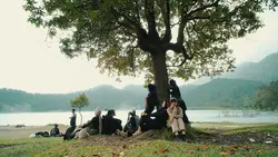 terlalu ikut campur