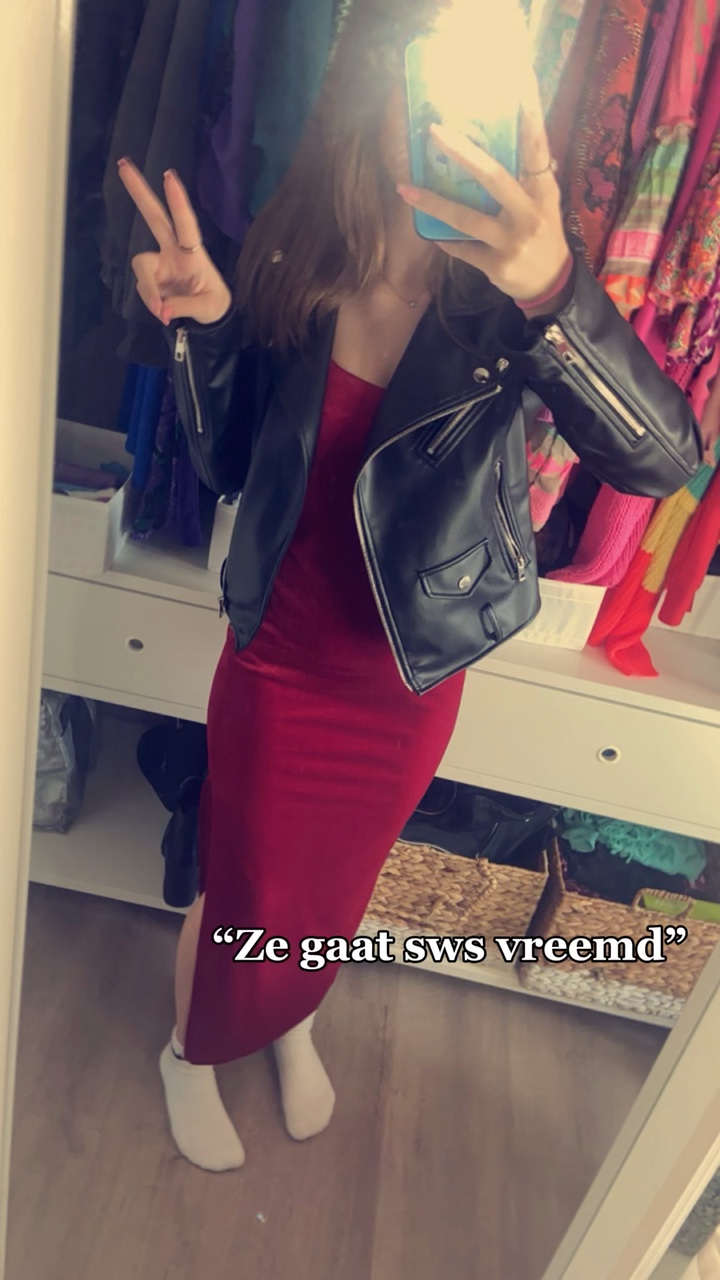 Ze gaat sws vreemd..