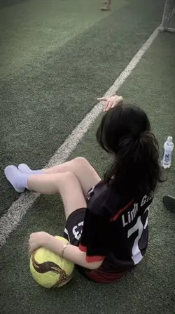 MẪU ĐÁ BÓNG