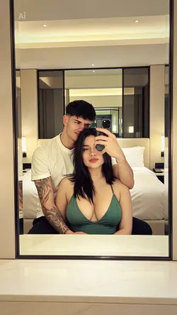 Couple Photo Miror