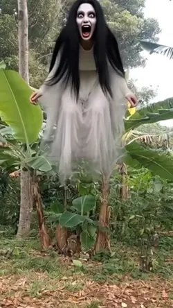 hantu gentayangan 