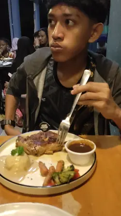 i like to eat