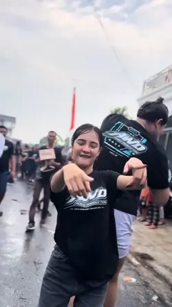 SLOWMO MELODY SMS