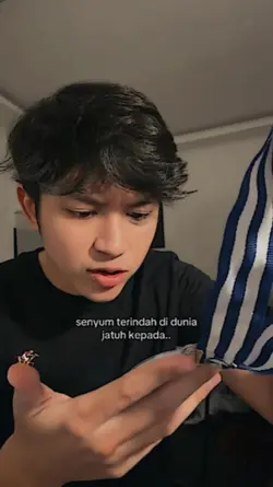 senyum terindah di
