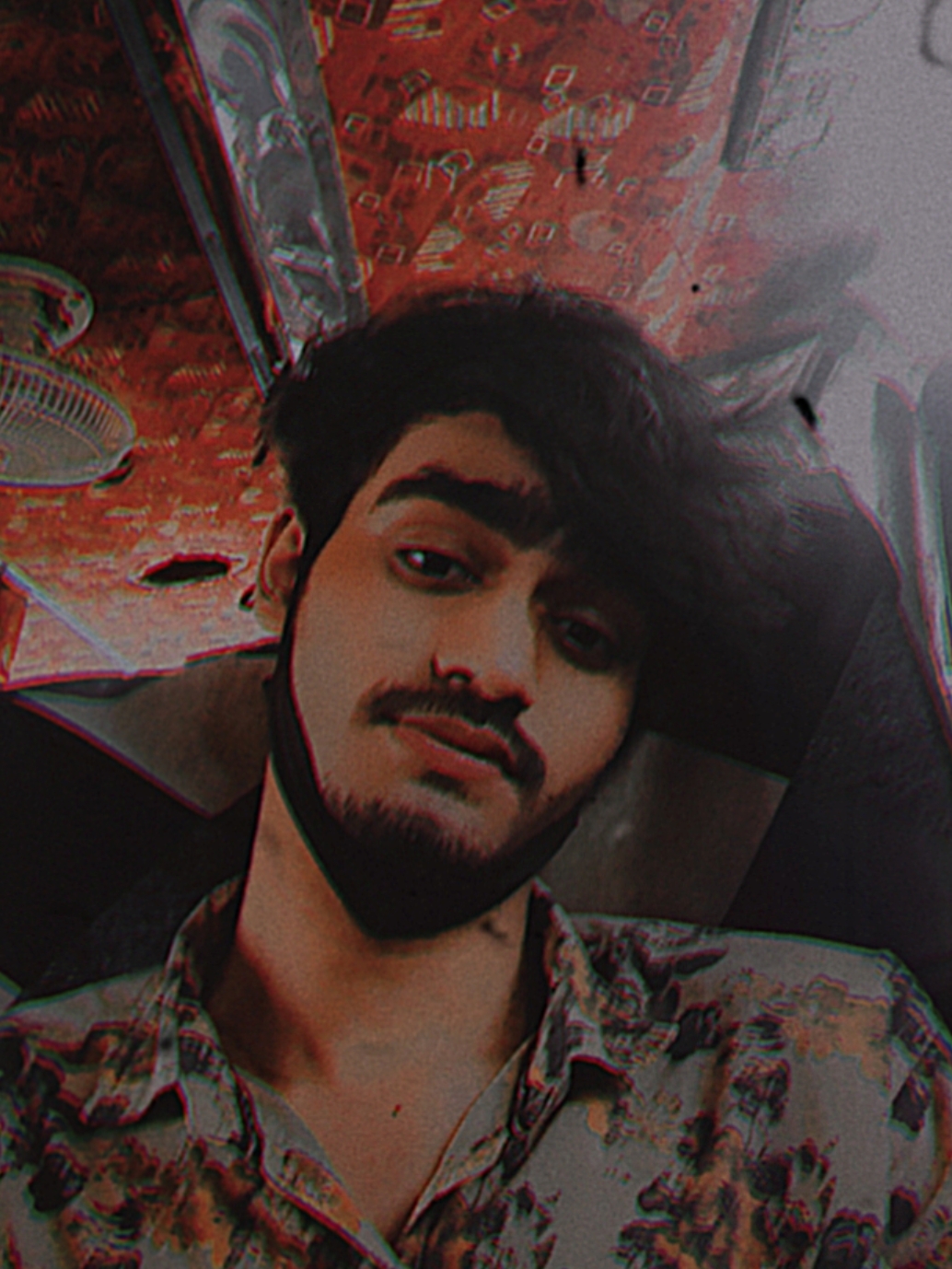 কবি শুধু শুধু বলেন 