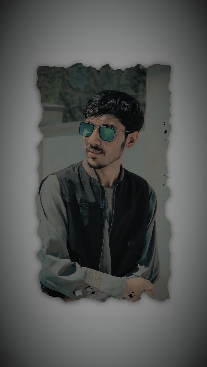 هنوزم عاشقم تو بچه د