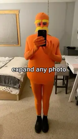 expand photo