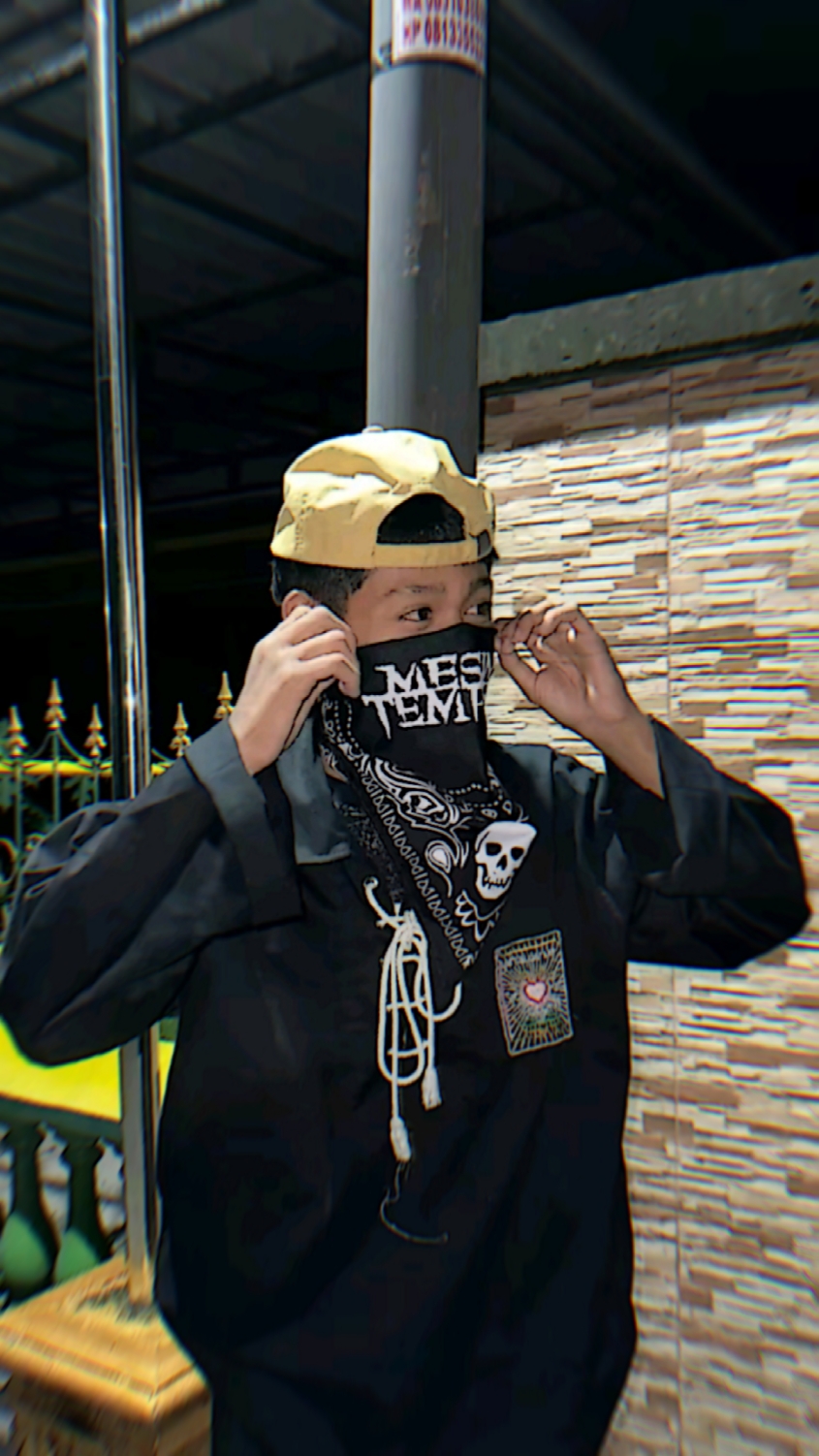 VERSI TANPA CERMIN