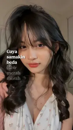 bibir merah merah