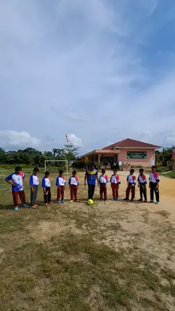 ppdb tendang bola