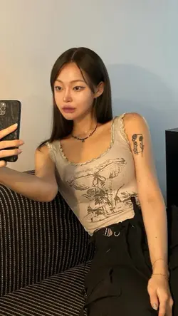 2 pics TV41511102245