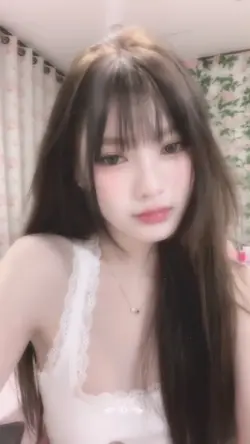 ยิ้มที่ดูสดใส