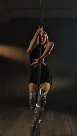  Pole dance