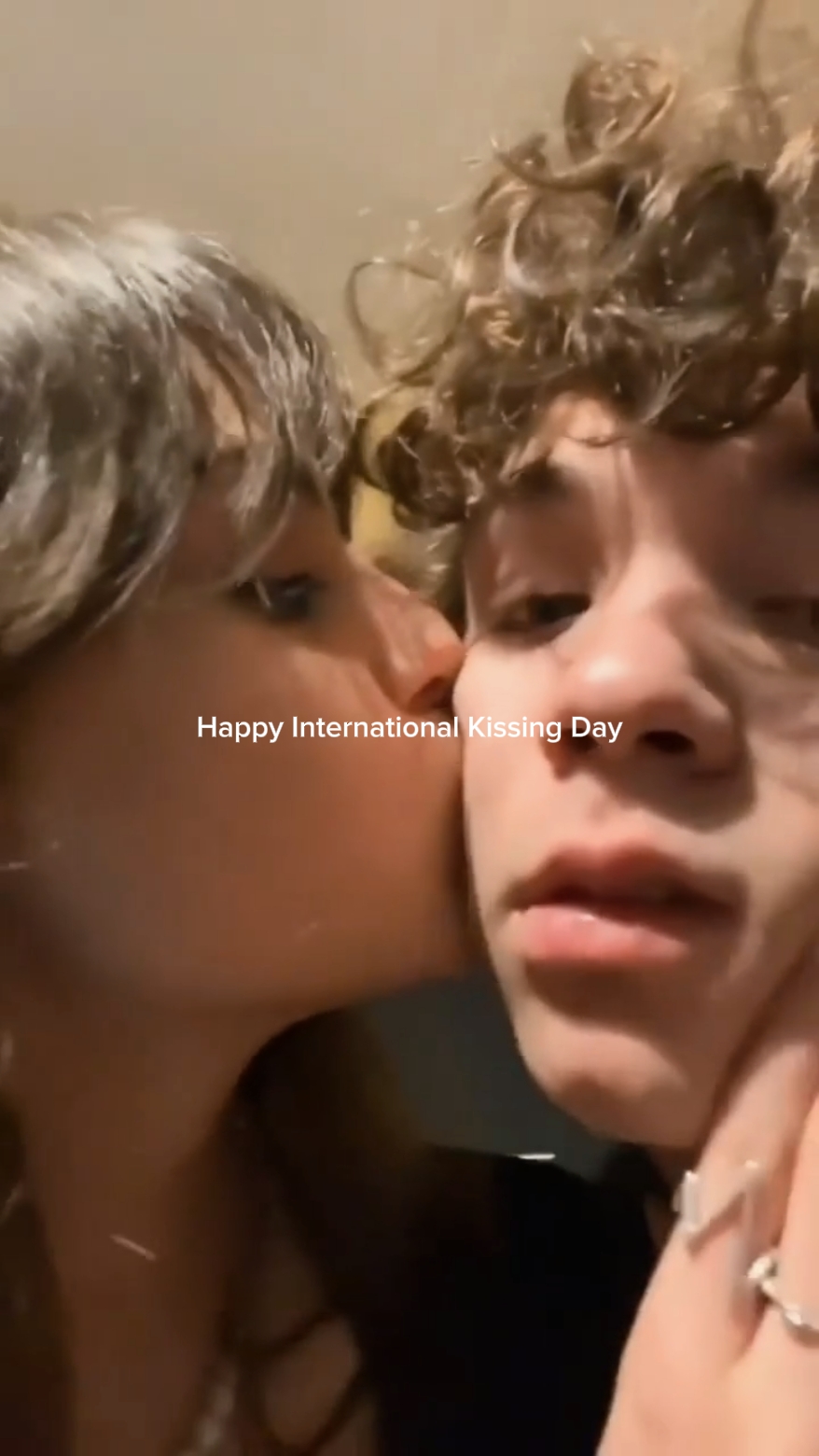 Feliz dia do beijo