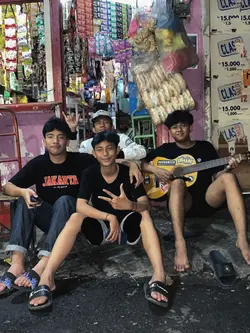 teman tapi selingkuh