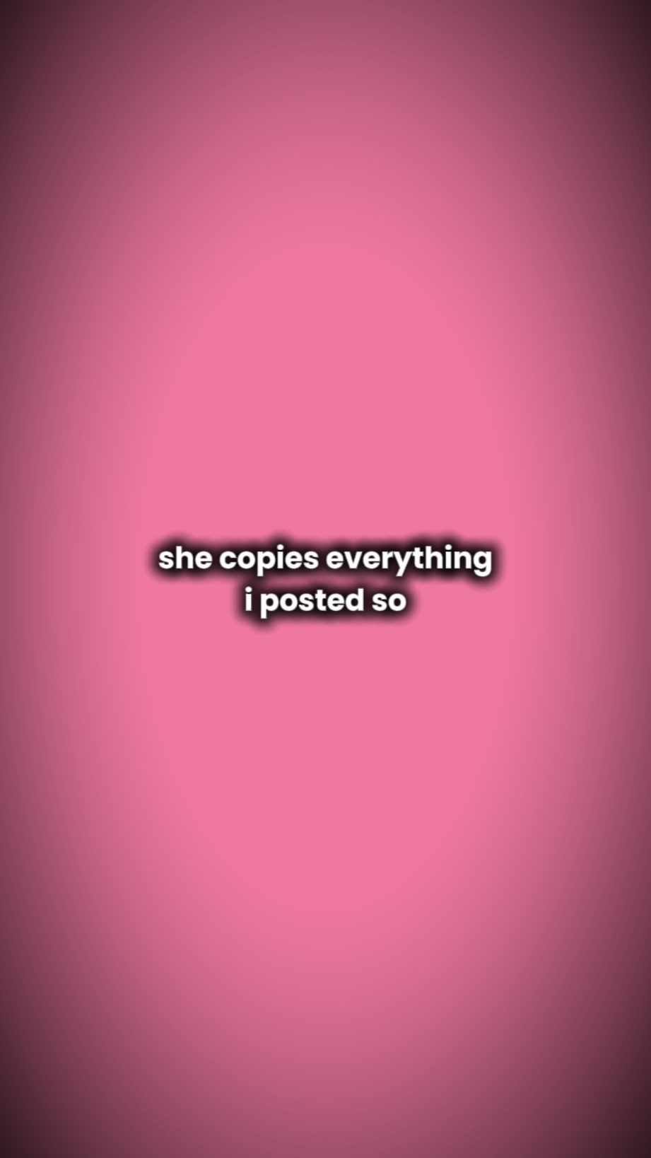 elle copie tout