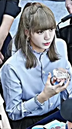 Lisa fancam
