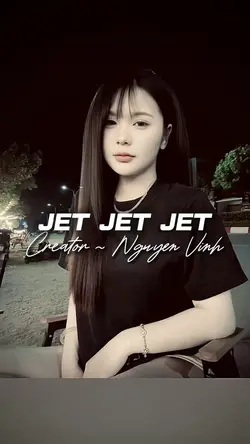 Phía sau em vẫn còn