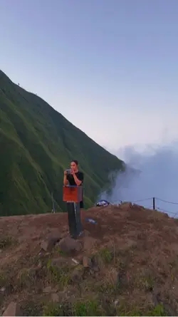 Drone - Dolly Zoom