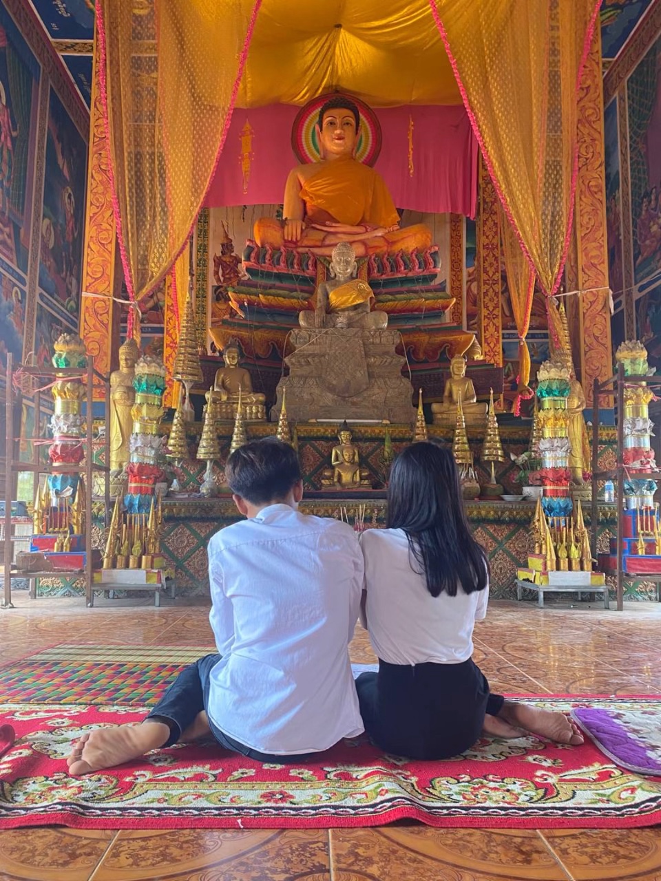 ផ្សងជួបគ្រប់ជាតិ