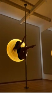 Pole dance