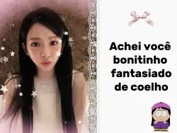 fantasiado de coelho