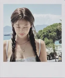 Khung polaroid🤍