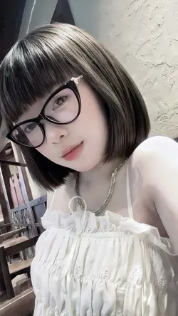 Trend AI tóc ngắn