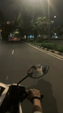 aku, kamu, motor tua