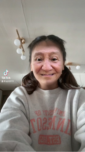 유엱이 인사올립니다😏