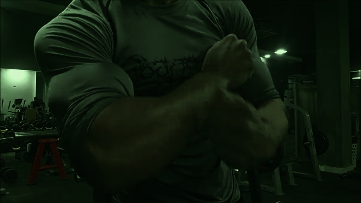 Gym pose aestetic