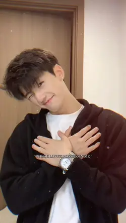 Mẫu cười kim SeonHo