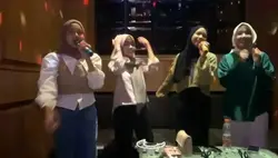 Karaoke day