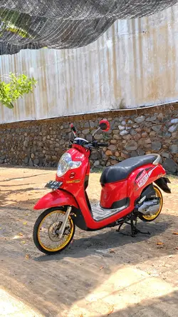 Scoopy Dana Pelajar