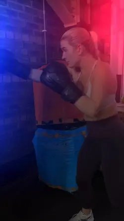 Train Kickboxing 
